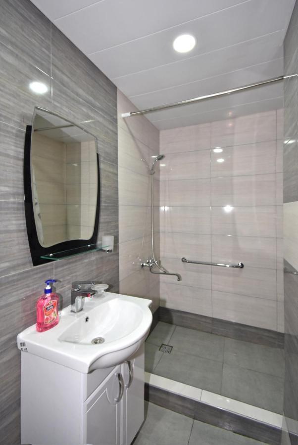 Apartment Near Sasundci Davit Metro Station Erivan Dış mekan fotoğraf
